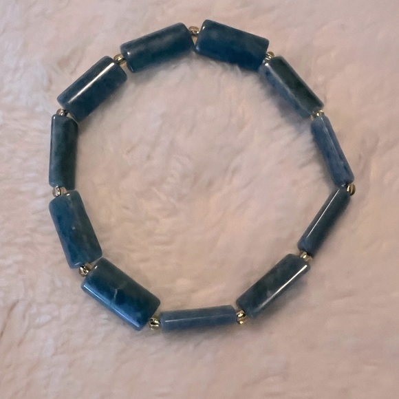 NWOT Natural Stone Aquamarine Stretch Bracelet - Picture 6 of 6